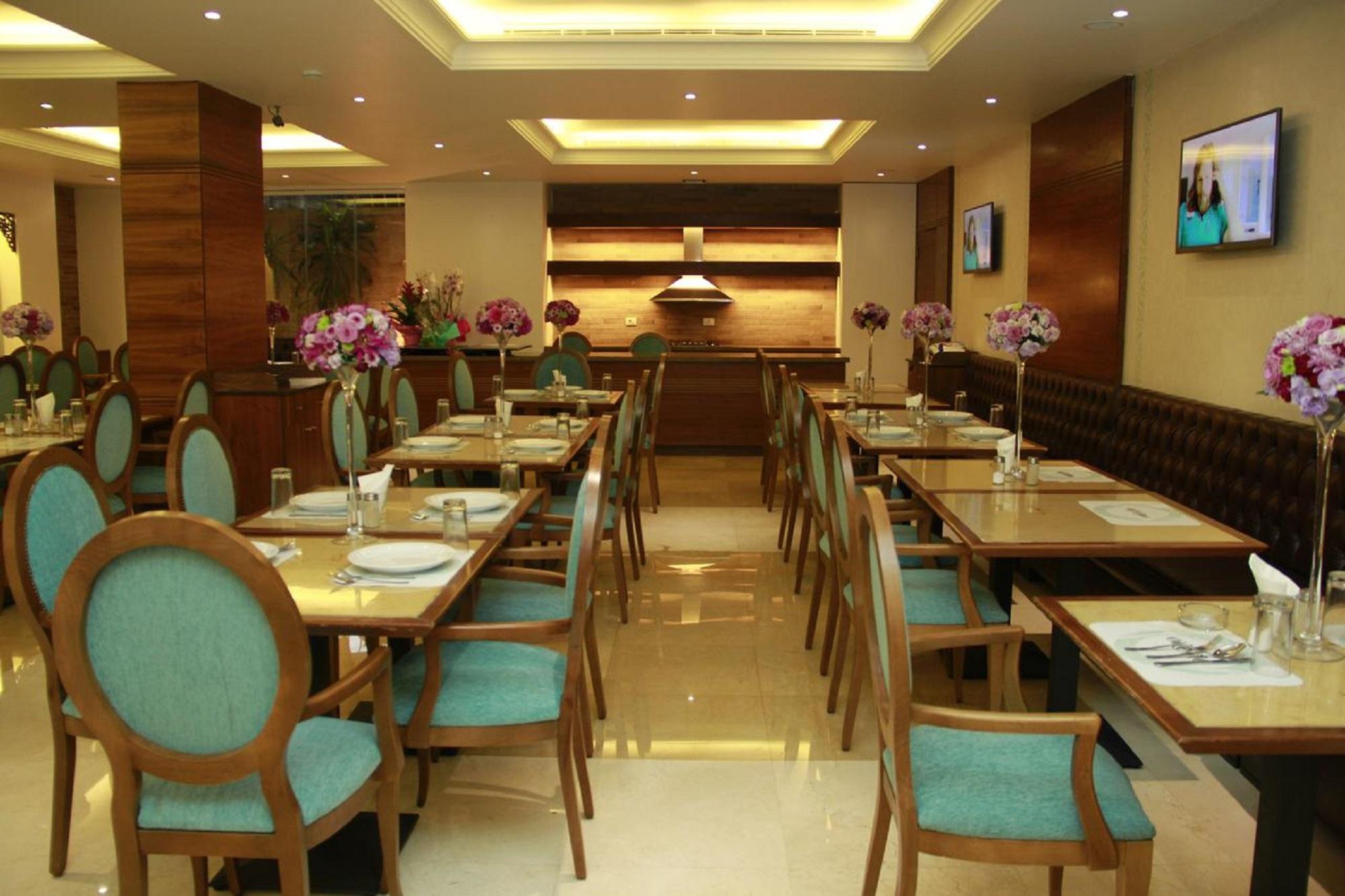 Caesar's Park Hotel Beirut Bagian luar foto