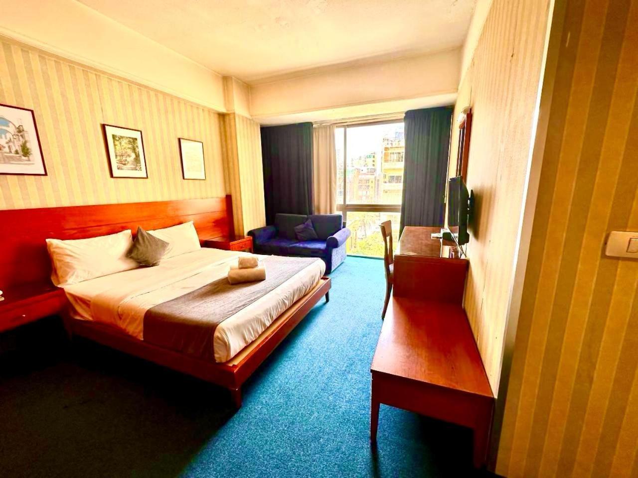 Caesar's Park Hotel Beirut Bagian luar foto