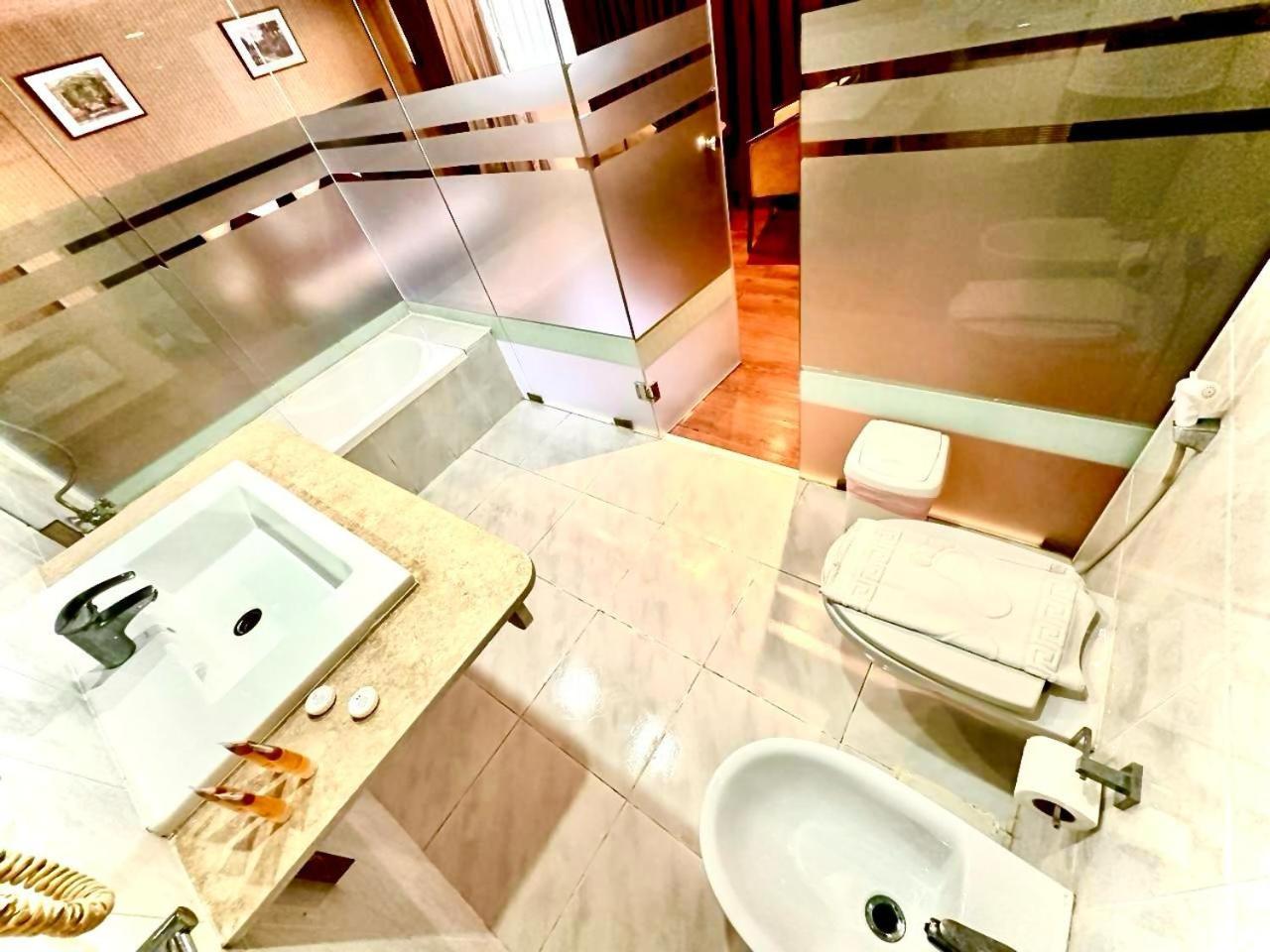 Caesar's Park Hotel Beirut Bagian luar foto