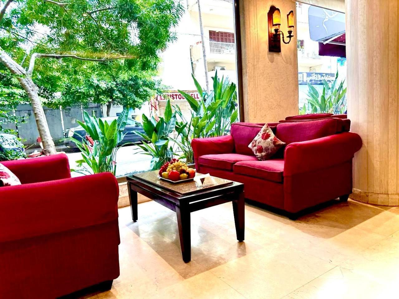 Caesar's Park Hotel Beirut Bagian luar foto