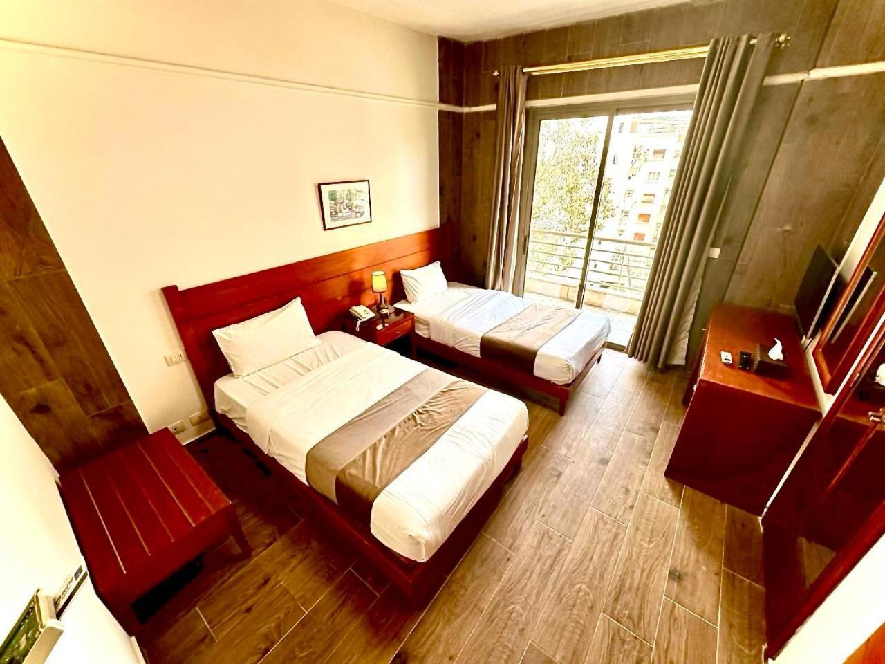 Caesar's Park Hotel Beirut Bagian luar foto