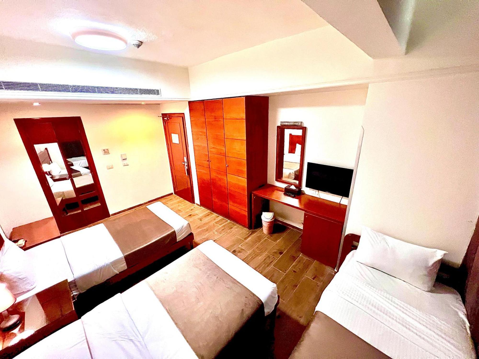 Caesar's Park Hotel Beirut Bagian luar foto