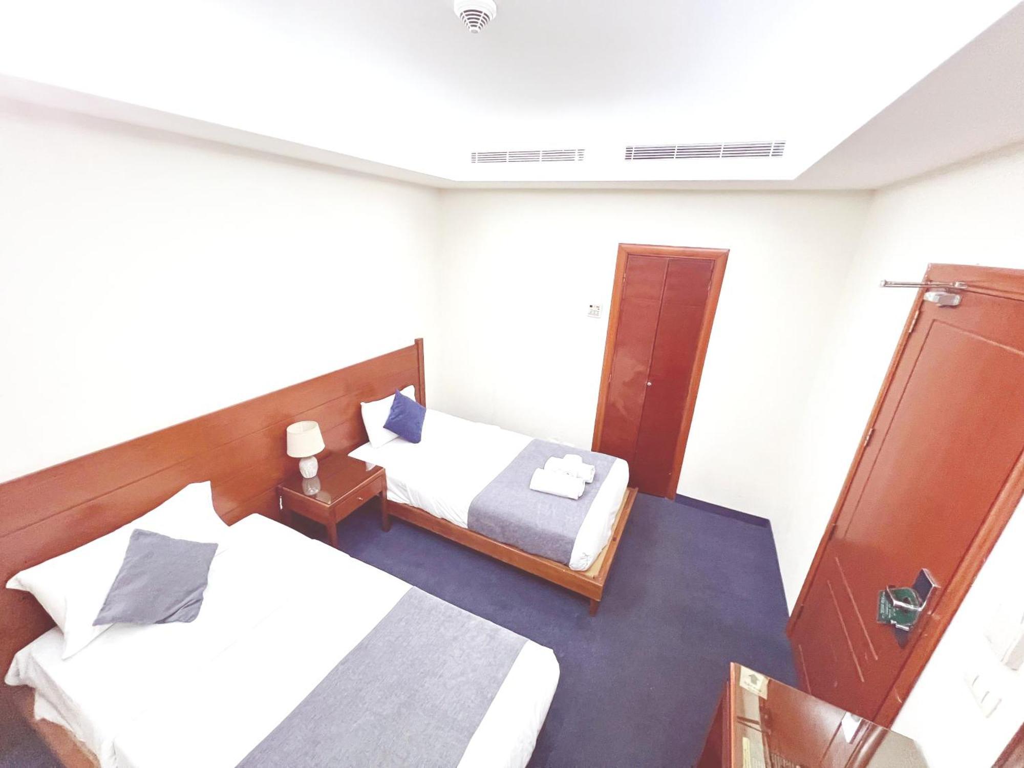 Caesar's Park Hotel Beirut Bagian luar foto