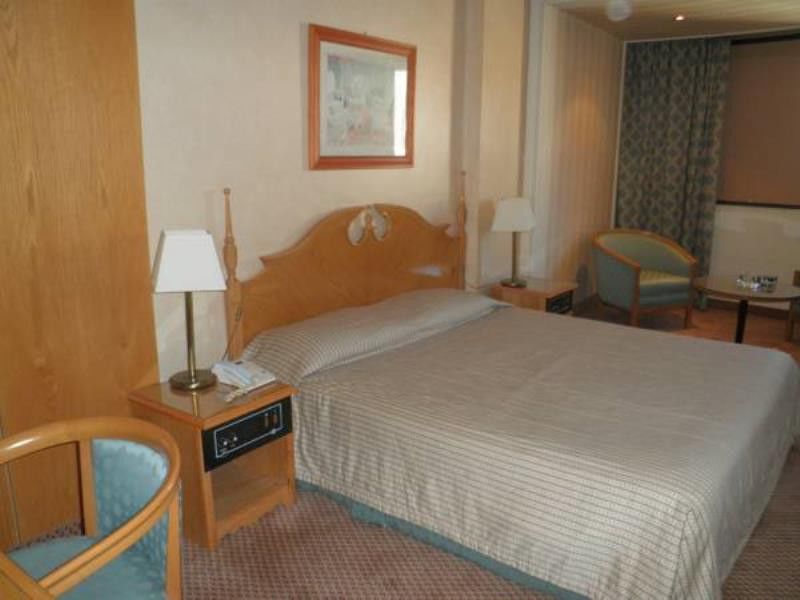 Caesar's Park Hotel Beirut Bagian luar foto