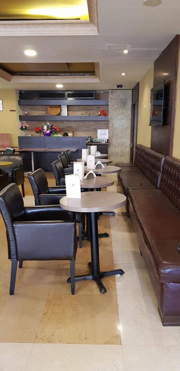 Caesar's Park Hotel Beirut Bagian luar foto