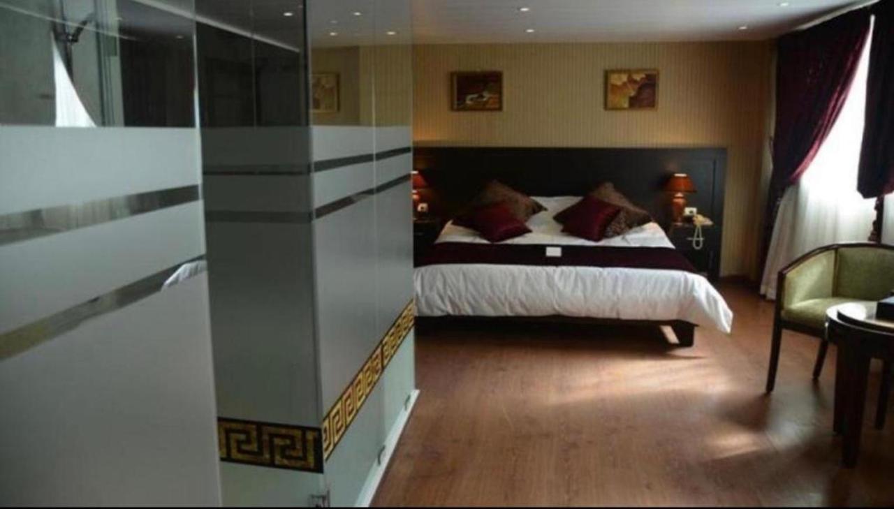 Caesar's Park Hotel Beirut Bagian luar foto