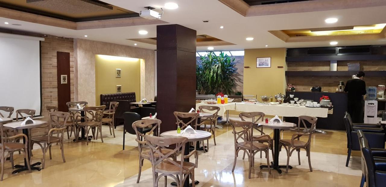 Caesar's Park Hotel Beirut Bagian luar foto